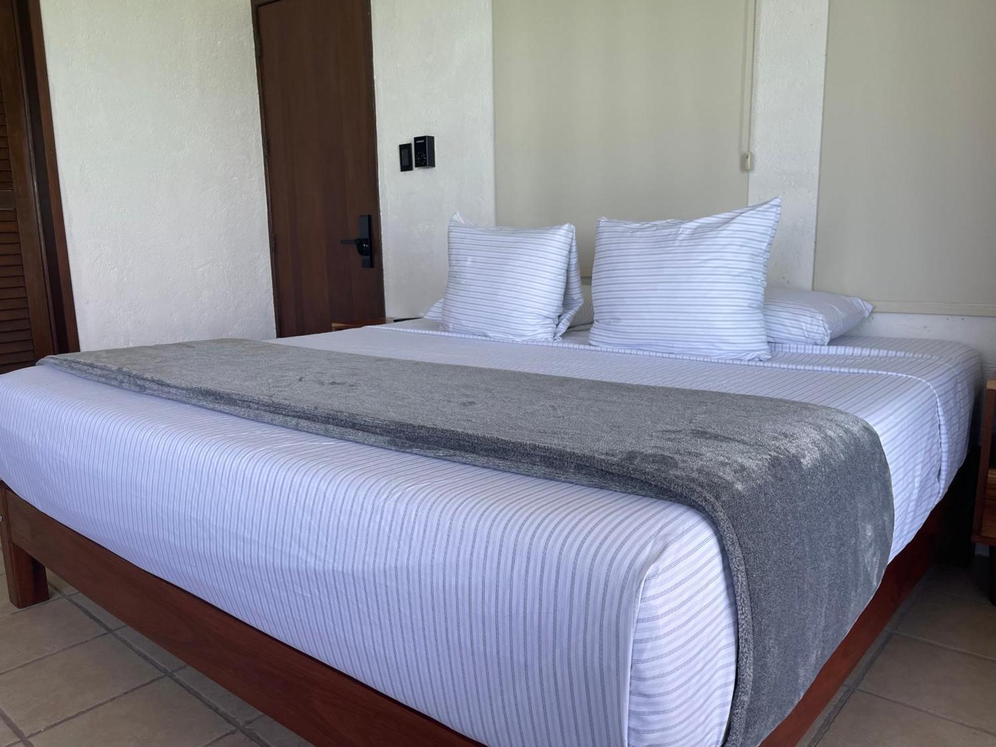 Blue Caribe Bacalar Front Lagoon 외부 사진
