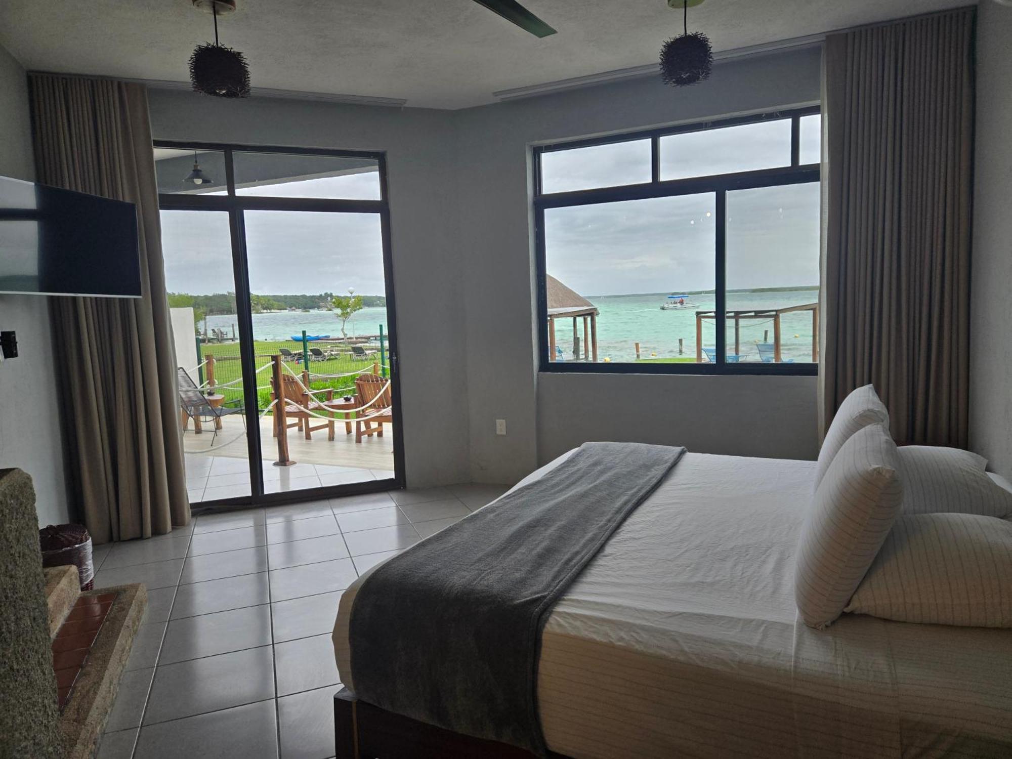Blue Caribe Bacalar Front Lagoon 외부 사진